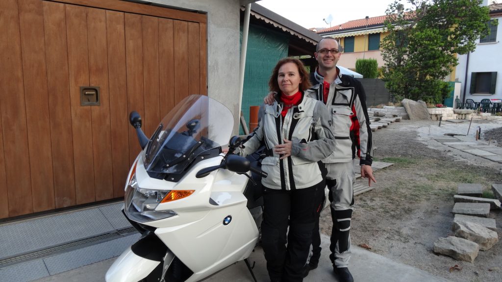Federica e Ivan in partenza per Capo Nord in moto