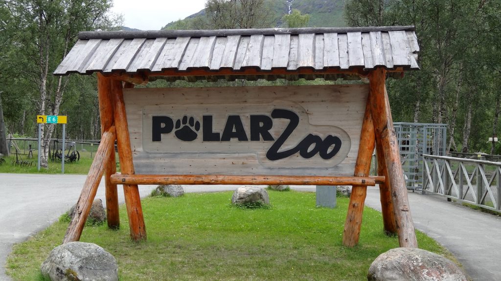 polar zoo