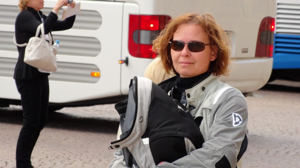 una faccia soddisfatta