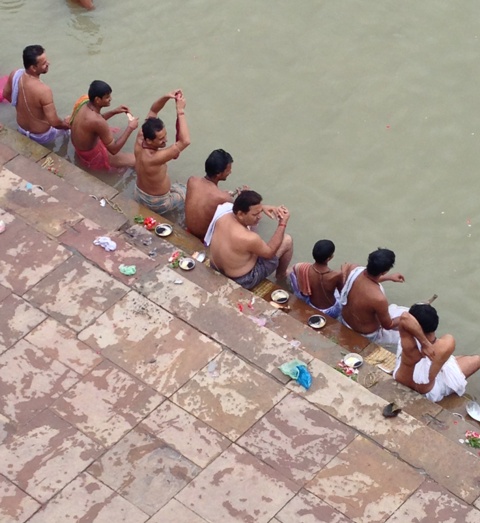 Pellegrini sul Gange