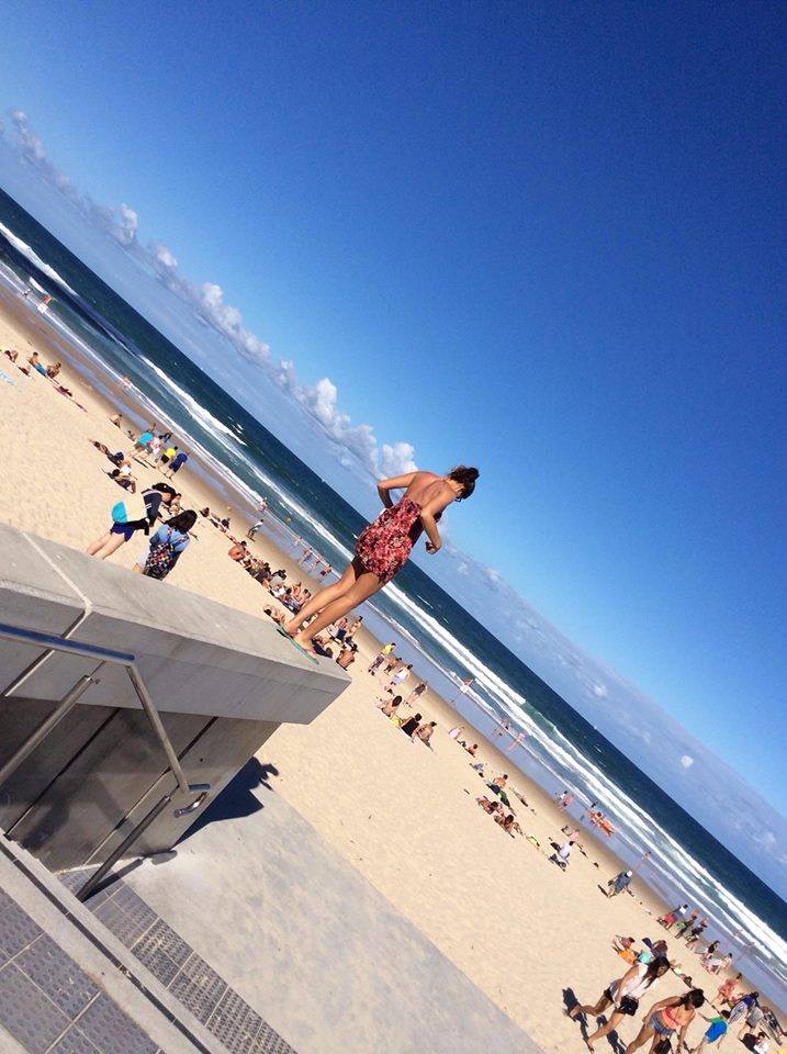 beach surfers paradise